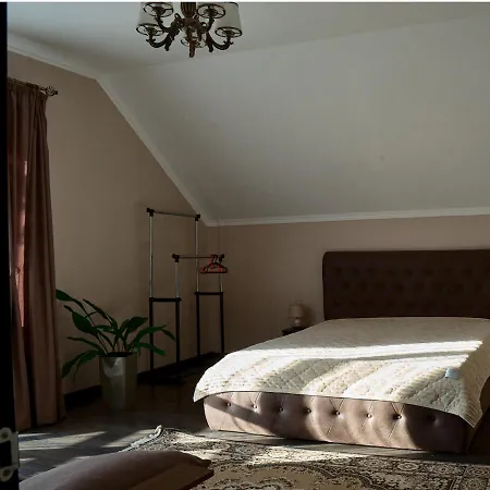Садиба Лісова Podgorodtsy Exterior photo